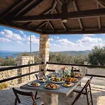 Villa Stone Monolia