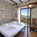 Stone Monolia Villa Amaliápoli