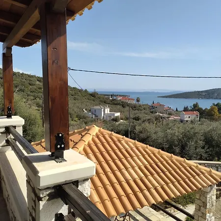 Villa Monolia