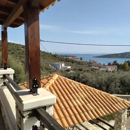 Villa Monolia Sea View Stone With Garden