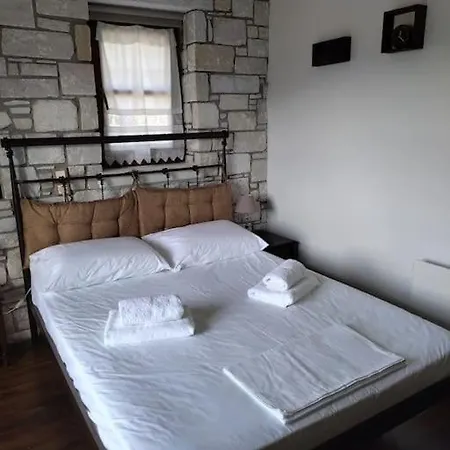 Villa Monolia Sea View Stone With Garden