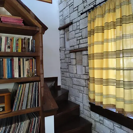 Monolia Sea View Stone With Garden