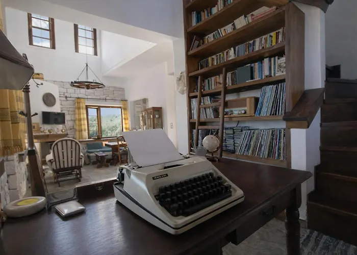 Stone Monolia Amaliápoli