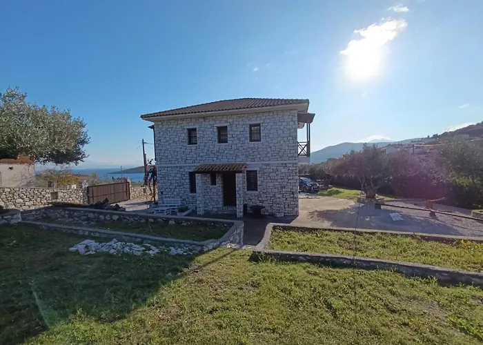 Stone Monolia Villa Amaliapoli